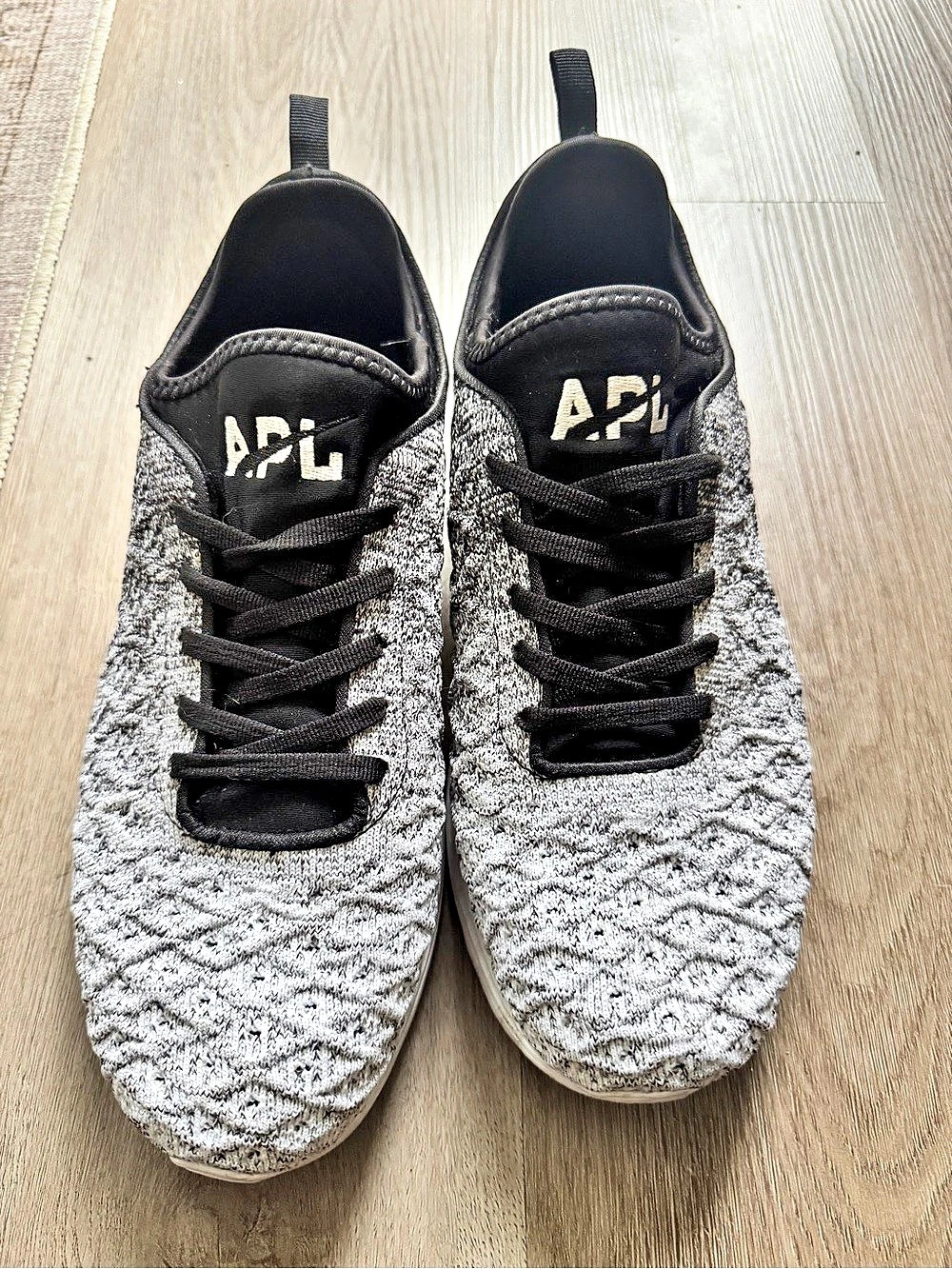 APL Techloom Phantom Women's Sneakers Gray & Black US 11